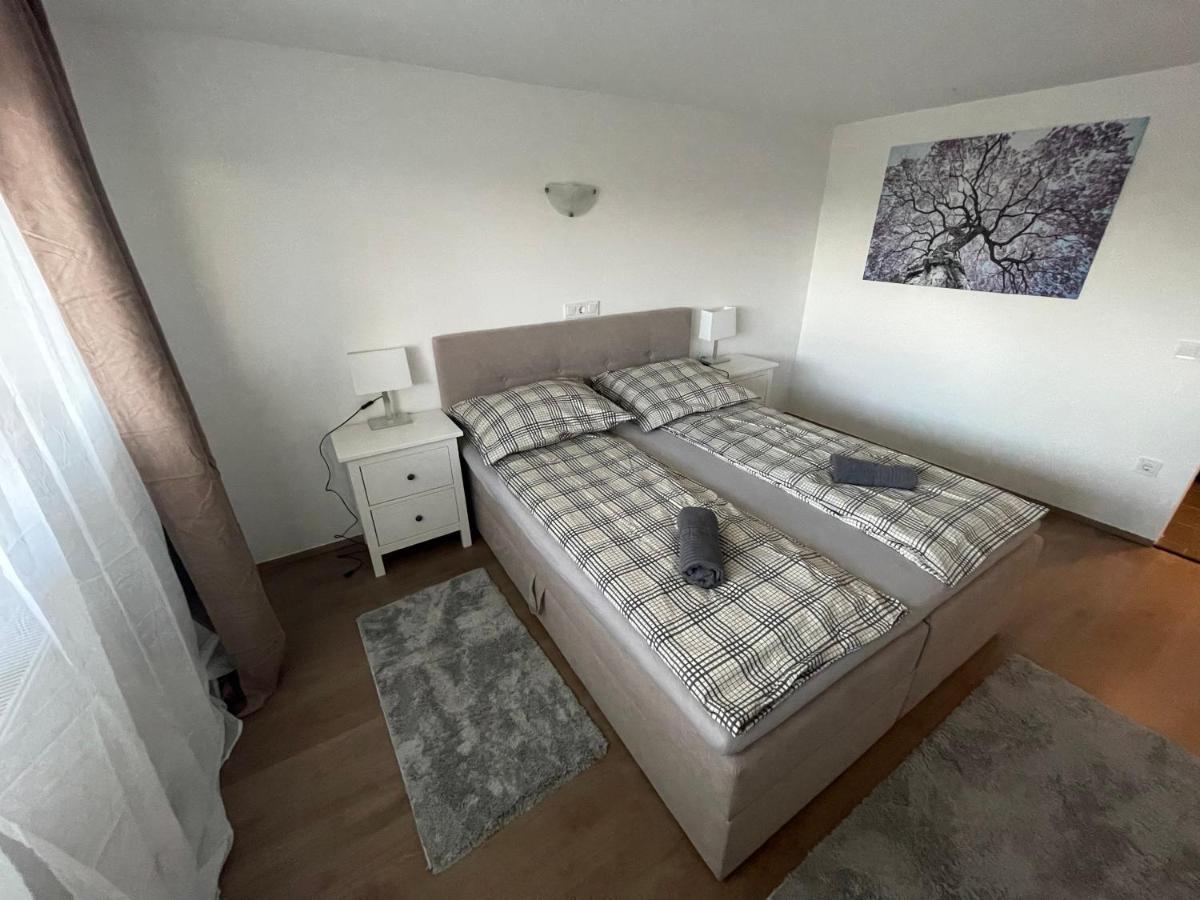 Malibu Apartman Miskolc Dış mekan fotoğraf