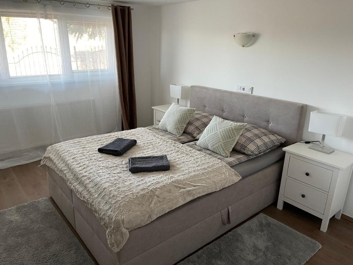 Malibu Apartman Miskolc Dış mekan fotoğraf