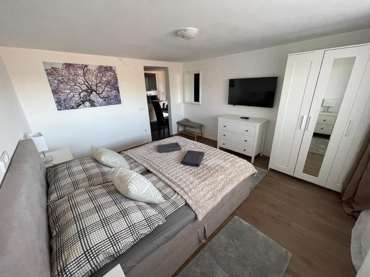 Malibu Apartman Miskolc Dış mekan fotoğraf
